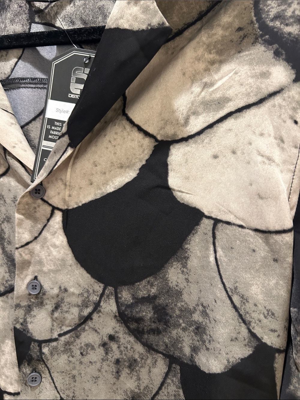 NWT Distortion 90s-Inspired Black & Cream Short Sleeve Button Shirt - Picture 3 of 6